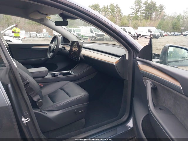 Продажа на аукционе авто 2023 Tesla Model Y Awd/long Range Dual Motor All-wheel Drive, vin: 7SAYGDEE8PA125303, номер лота: 44859219