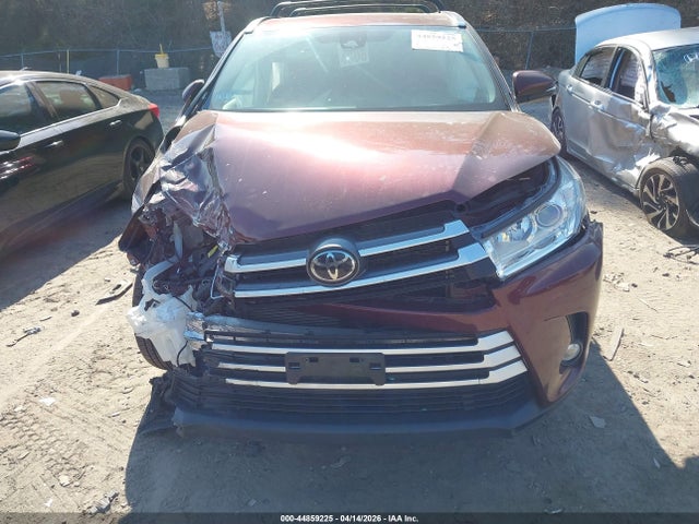 2018 Toyota Highlander Xle მანქანა იყიდება აუქციონზე, vin: 5TDJZRFH4JS903827, აუქციონის ნომერი: 44859225