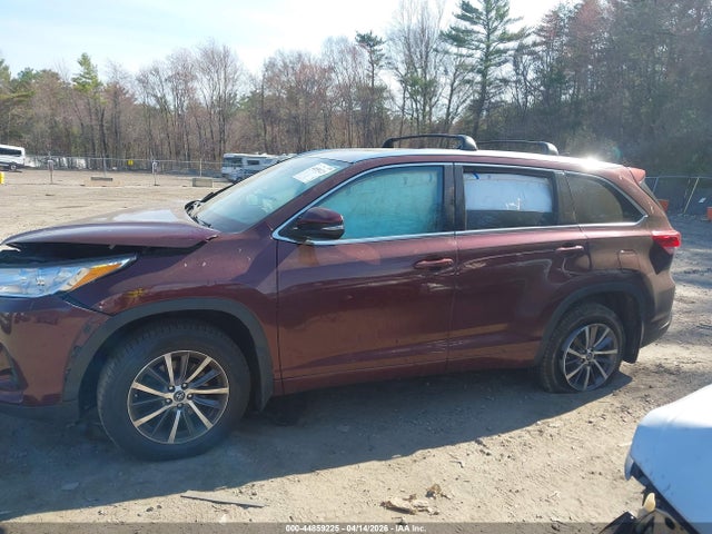 2018 Toyota Highlander Xle მანქანა იყიდება აუქციონზე, vin: 5TDJZRFH4JS903827, აუქციონის ნომერი: 44859225