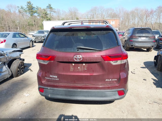 2018 Toyota Highlander Xle მანქანა იყიდება აუქციონზე, vin: 5TDJZRFH4JS903827, აუქციონის ნომერი: 44859225