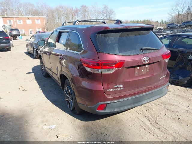 2018 Toyota Highlander Xle მანქანა იყიდება აუქციონზე, vin: 5TDJZRFH4JS903827, აუქციონის ნომერი: 44859225