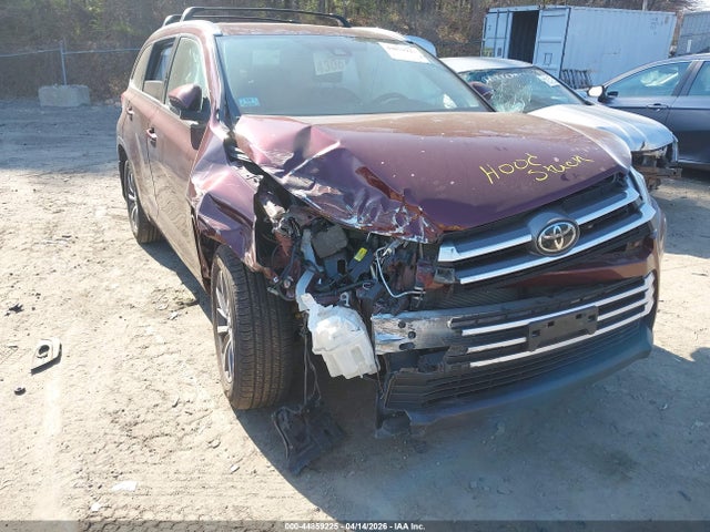 2018 Toyota Highlander Xle მანქანა იყიდება აუქციონზე, vin: 5TDJZRFH4JS903827, აუქციონის ნომერი: 44859225