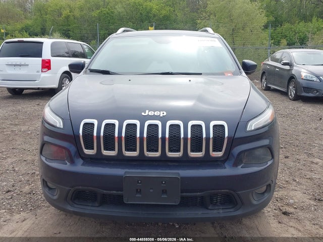 44859308 :رقم المزاد ، 1C4PJMCS1GW240987 vin ، 2016 Jeep Cherokee Latitude مزاد بيع
