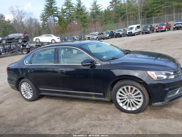 1VWBT7A32GC032746 Volkswagen Passat 1.8t Se