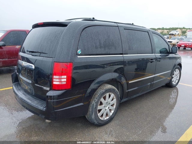 44859327 :رقم المزاد ، 2A4RR8DX9AR321586 vin ، 2010 Chrysler Town & Country Touring Plus مزاد بيع