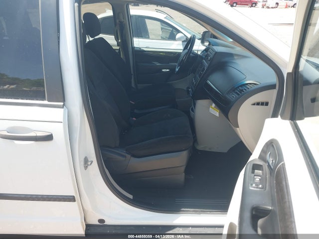 Продажа на аукционе авто 2015 Dodge Grand Caravan American Value Pkg, vin: 2C4RDGBG2FR749198, номер лота: 44859359