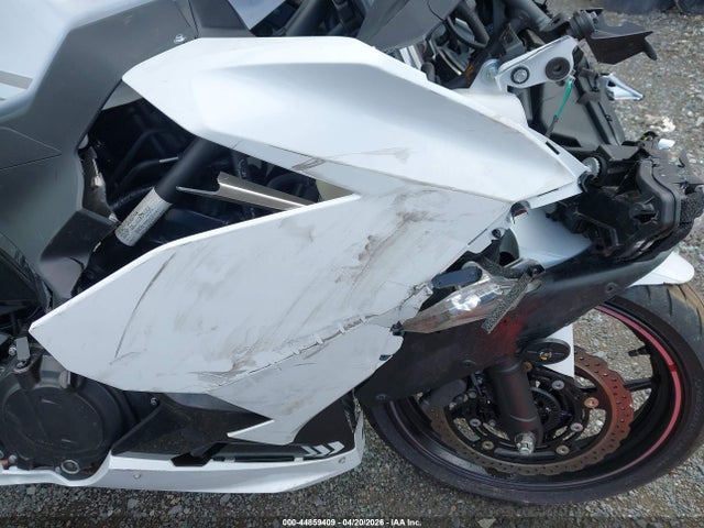 Kawasaki EX400 2023 JKAEXKG14PDAL9265 Image 15
