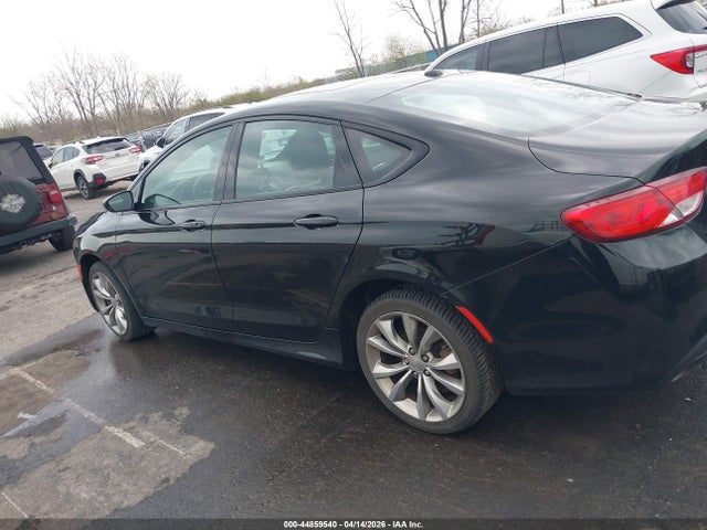 2015 Chrysler 200 S მანქანა იყიდება აუქციონზე, vin: 1C3CCCBBXFN759971, აუქციონის ნომერი: 44859540