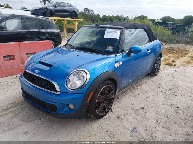 2011 MINI COOPER S WMWZP3C56BTX84405 Photo 1