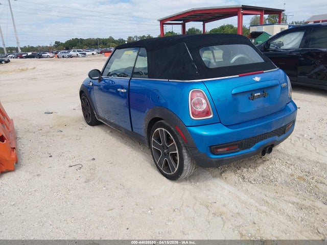 2011 MINI COOPER S WMWZP3C56BTX84405 Photo 2