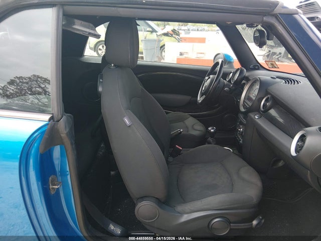 2011 MINI COOPER S WMWZP3C56BTX84405 Photo 4