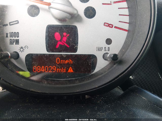 2011 MINI COOPER S WMWZP3C56BTX84405 Photo 6