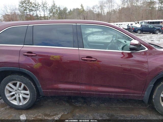 Продажа на аукционе авто 2015 Toyota Highlander Le V6, vin: 5TDBKRFH2FS126631, номер лота: 44859551