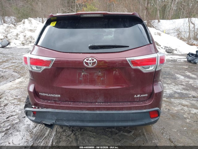 Продажа на аукционе авто 2015 Toyota Highlander Le V6, vin: 5TDBKRFH2FS126631, номер лота: 44859551