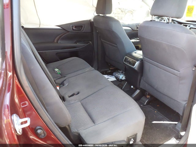 Продажа на аукционе авто 2015 Toyota Highlander Le V6, vin: 5TDBKRFH2FS126631, номер лота: 44859551