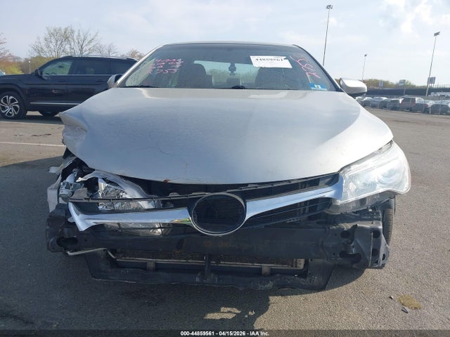 44859561 :رقم المزاد ، 4T1BF1FKXFU902755 vin ، 2015 Toyota Camry Se مزاد بيع