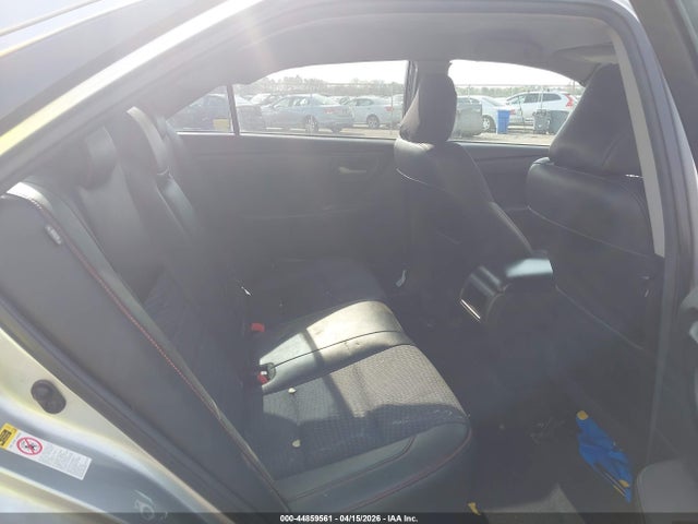 44859561 :رقم المزاد ، 4T1BF1FKXFU902755 vin ، 2015 Toyota Camry Se مزاد بيع