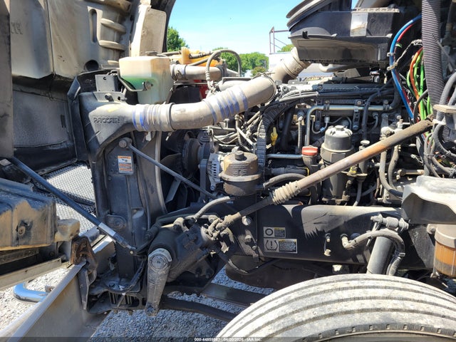 2016 KENWORTH CONSTRUCTION 1XKZDP9X5GJ496930 Photo 9