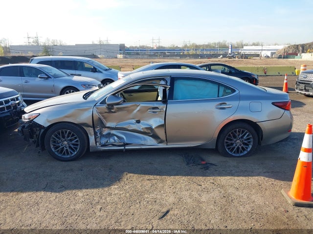 2018 Lexus Es 350 მანქანა იყიდება აუქციონზე, vin: 58ABK1GG3JU110518, აუქციონის ნომერი: 44859641