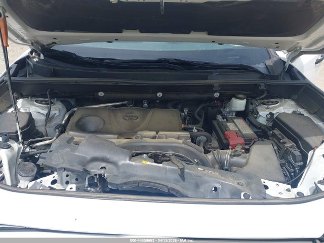 2T3H1RFV6LC071213 Toyota RAV4 LE