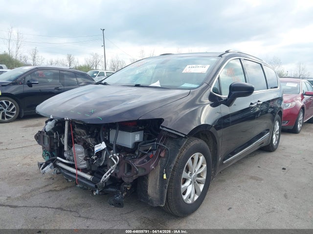 Aukcja sprzedaży 2018 Chrysler Pacifica Touring L, vin: 2C4RC1BG0JR235780, numer aukcji: 44859791