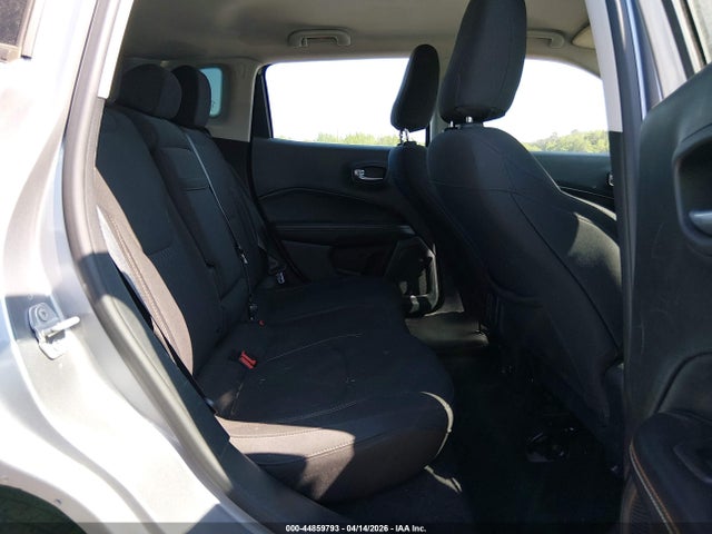 44859793 :رقم المزاد ، 3C4NJCAB5JT330225 vin ، 2018 Jeep Compass Sport Fwd مزاد بيع