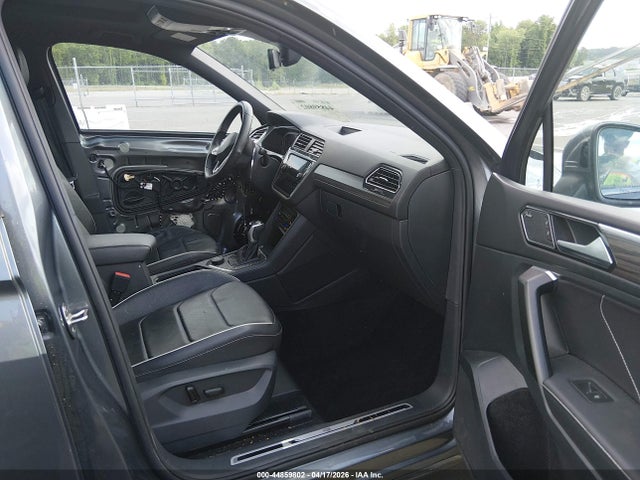 Продаж на аукціоні авто 2022 Volkswagen Tiguan 2.0t Sel R-line, vin: 3VV4B7AX8NM116228, номер лоту: 44859802