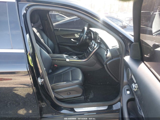 44859966 :رقم المزاد ، WDC0G4JB4HV005696 vin ، 2017 Mercedes-benz Glc 300 مزاد بيع