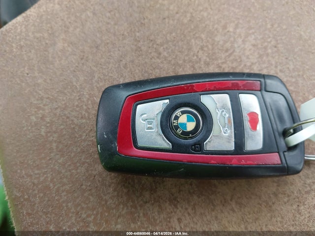 44860046 :رقم المزاد ، WBA8E3G56GNU03126 vin ، 2016 Bmw 328i Xdrive مزاد بيع