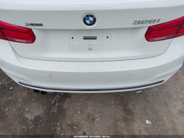 44860046 :رقم المزاد ، WBA8E3G56GNU03126 vin ، 2016 Bmw 328i Xdrive مزاد بيع