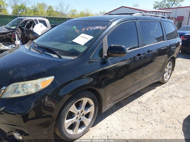 44860062 :رقم المزاد ، 5TDXK3DC3CS254138 vin ، 2012 Toyota Sienna Se 8 Passenger مزاد بيع