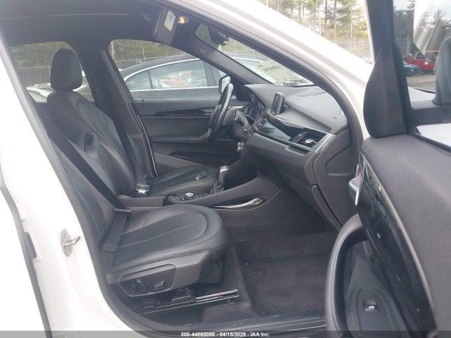 WBXHT3C30GP889825 BMW X1 Xdrive28i
