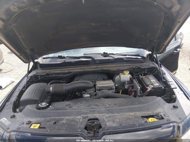 2020 Ram 1500 Big Horn  4x4 5'7 Box მანქანა იყიდება აუქციონზე, vin: 1C6SRFFTXLN318323, აუქციონის ნომერი: 44860091