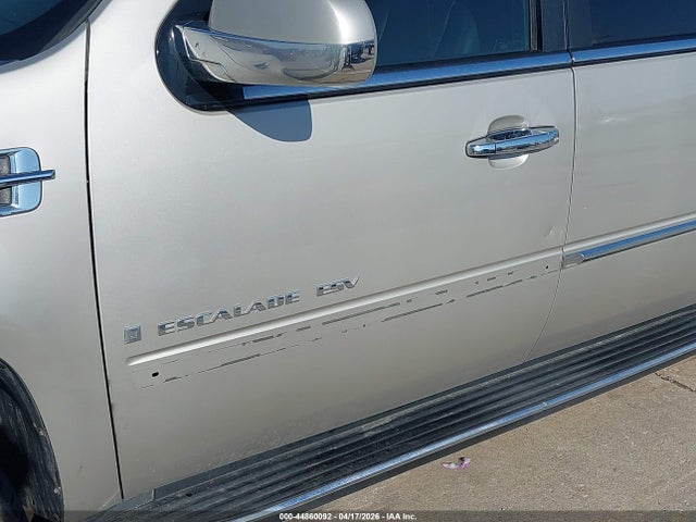 2007 Cadillac Escalade Esv Standard მანქანა იყიდება აუქციონზე, vin: 1GYFK66827R367017, აუქციონის ნომერი: 44860092