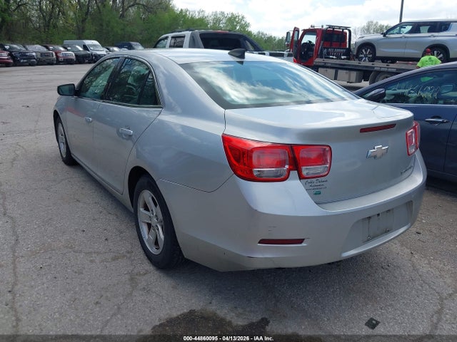 2015 CHEVROLET MALIBU 1G11B5SL2FF212979 Photo 2