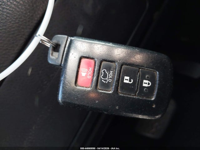 Продажа на аукционе авто 2015 Toyota Highlander Hybrid Limited, vin: 5TDDCRFH2FS010464, номер лота: 44860098