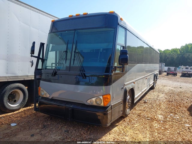 44860147 :رقم المزاد ، 1M8PDMPA87P057882 vin ، 2007 Motor Coach Industries Transit Bus مزاد بيع