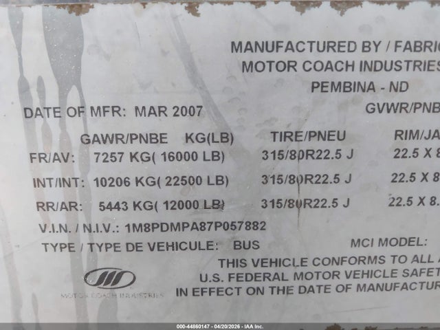 44860147 :رقم المزاد ، 1M8PDMPA87P057882 vin ، 2007 Motor Coach Industries Transit Bus مزاد بيع