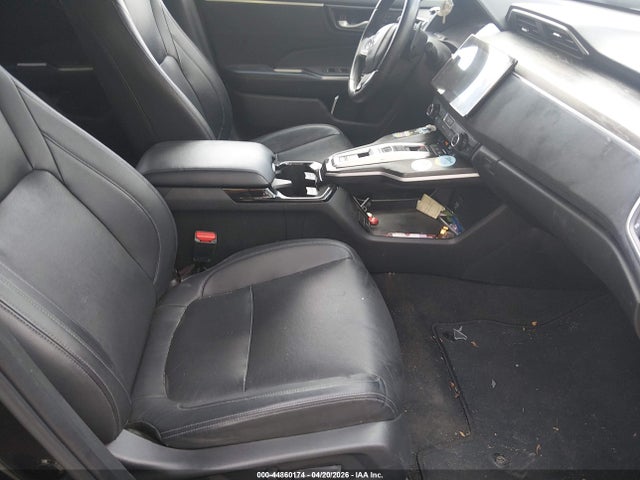 Продажа на аукционе авто 2018 Honda Clarity Plug-in Hybrid Touring, vin: JHMZC5F38JC017222, номер лота: 44860174