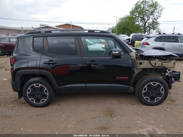 44860189 :رقم المزاد ، ZACCJBCT8FPC46292 vin ، 2015 Jeep Renegade Trailhawk مزاد بيع