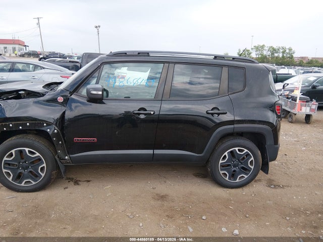 44860189 :رقم المزاد ، ZACCJBCT8FPC46292 vin ، 2015 Jeep Renegade Trailhawk مزاد بيع