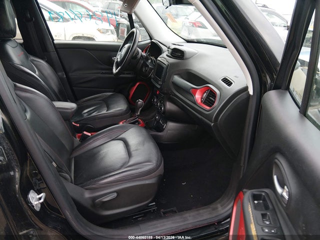 44860189 :رقم المزاد ، ZACCJBCT8FPC46292 vin ، 2015 Jeep Renegade Trailhawk مزاد بيع