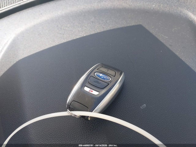 44860191 :رقم المزاد ، 4S4WMAHD7K3479722 vin ، 2019 Subaru Ascent Premium مزاد بيع