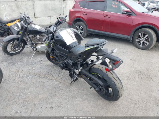 ML5ZRDF18RDA67940 Kawasaki Zr900 F