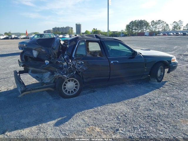 Продажа на аукционе авто 2002 Ford Crown Victoria Lx, vin: 2FAFP74W52X147437, номер лота: 44860207