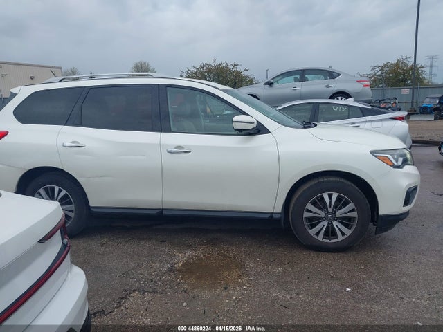 5N1DR2MM8HC668506 Nissan Pathfinder Sl