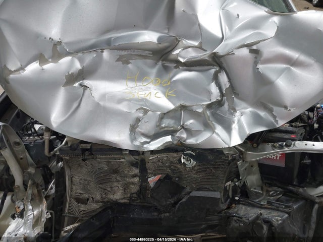 44860225 :رقم المزاد ، 4T4BF1FK2FR457188 vin ، 2015 Toyota Camry Le مزاد بيع