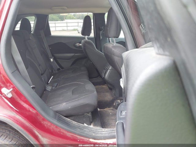 1C4PJLCB2FW690642 Jeep Cherokee Latitude