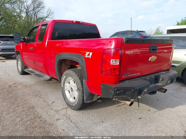 2013 CHEVROLET SILVERADO 1500 1GCRKSE7XDZ144403 Photo 2