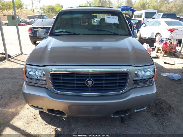 Продаж на аукціоні авто 2000 Cadillac Escalade Standard, vin: 1GYEK13R1YR131911, номер лоту: 44860330